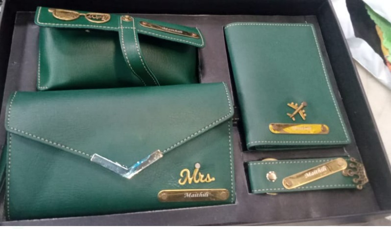 Dream Gift Glore Personalized 4 In 1 ladies Purse Clutch Passport CoverEyewear Case Green