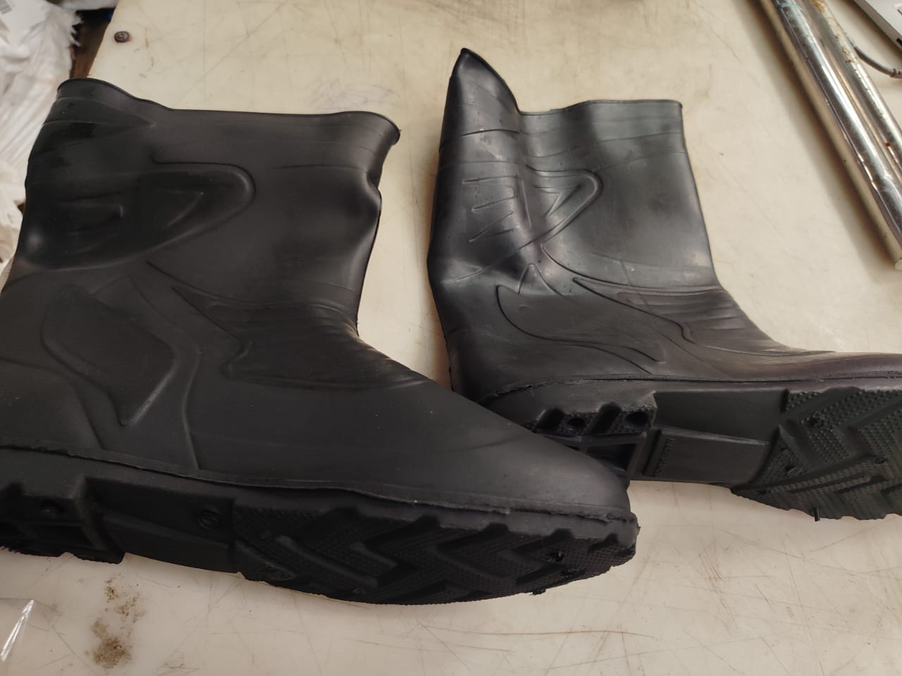 Black Color Safety Gum Shoes For Men Size 10