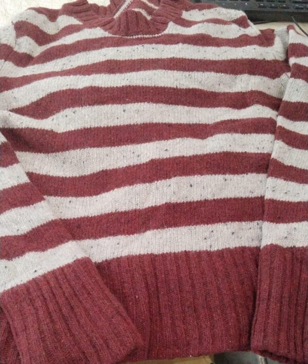 Maroon And Gray Color Sweater For Women Size M