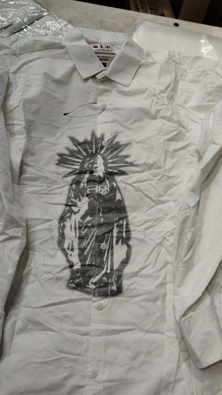 Men White Color Shirt Size M