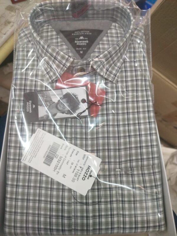 Siyarams Mozzo Men Multi Color Slim Fit Checks Half Sleeve Shirt M