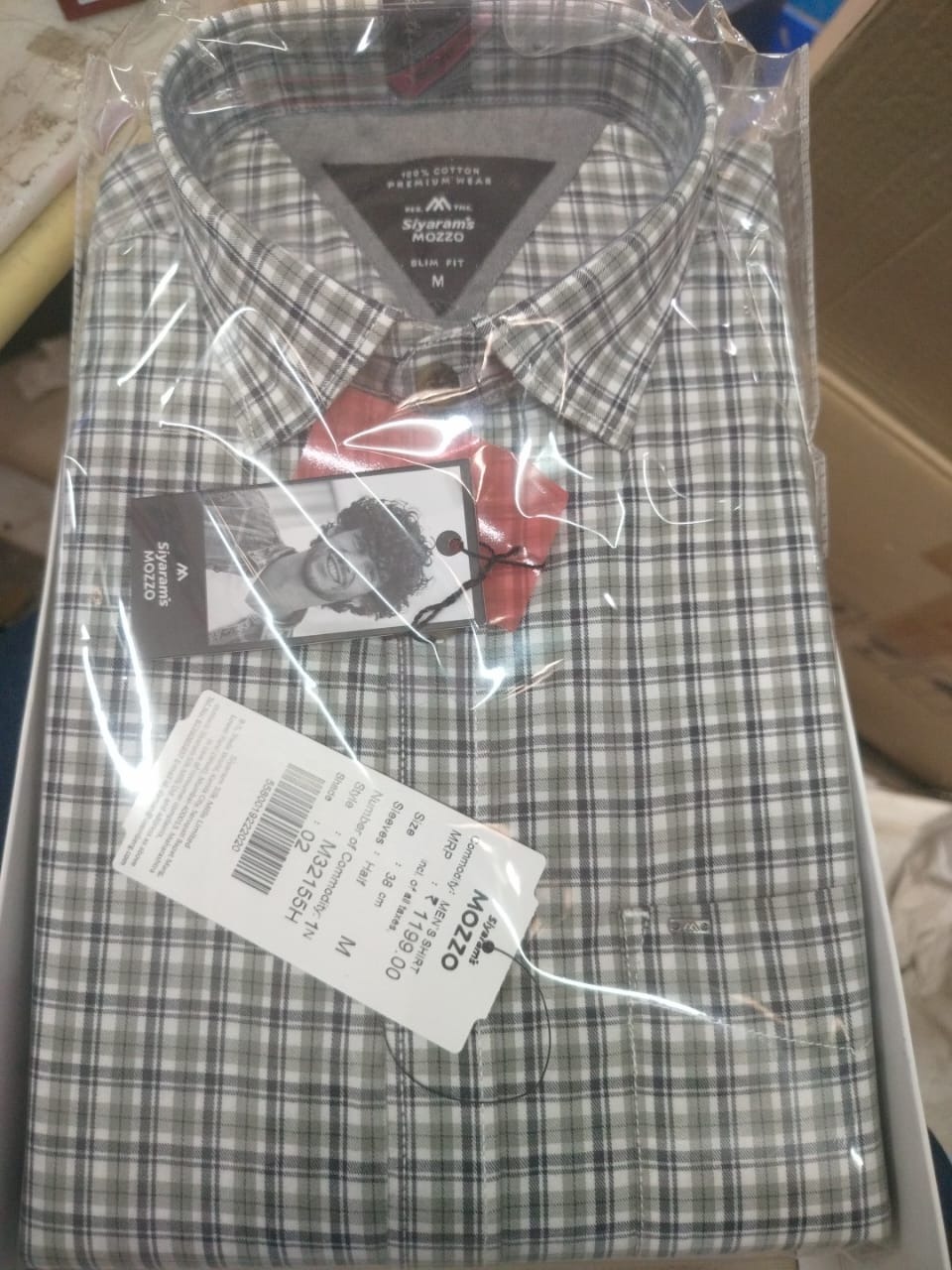 Siyarams Mozzo Men Multi Color Slim Fit Checks Half Sleeve Shirt M