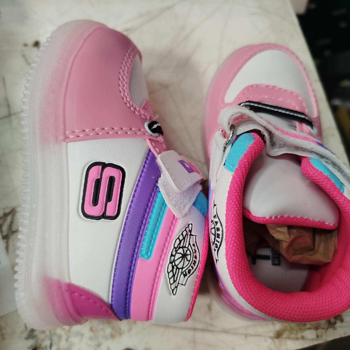 Teuz Pink And White Colour Kids Shoes Size 20