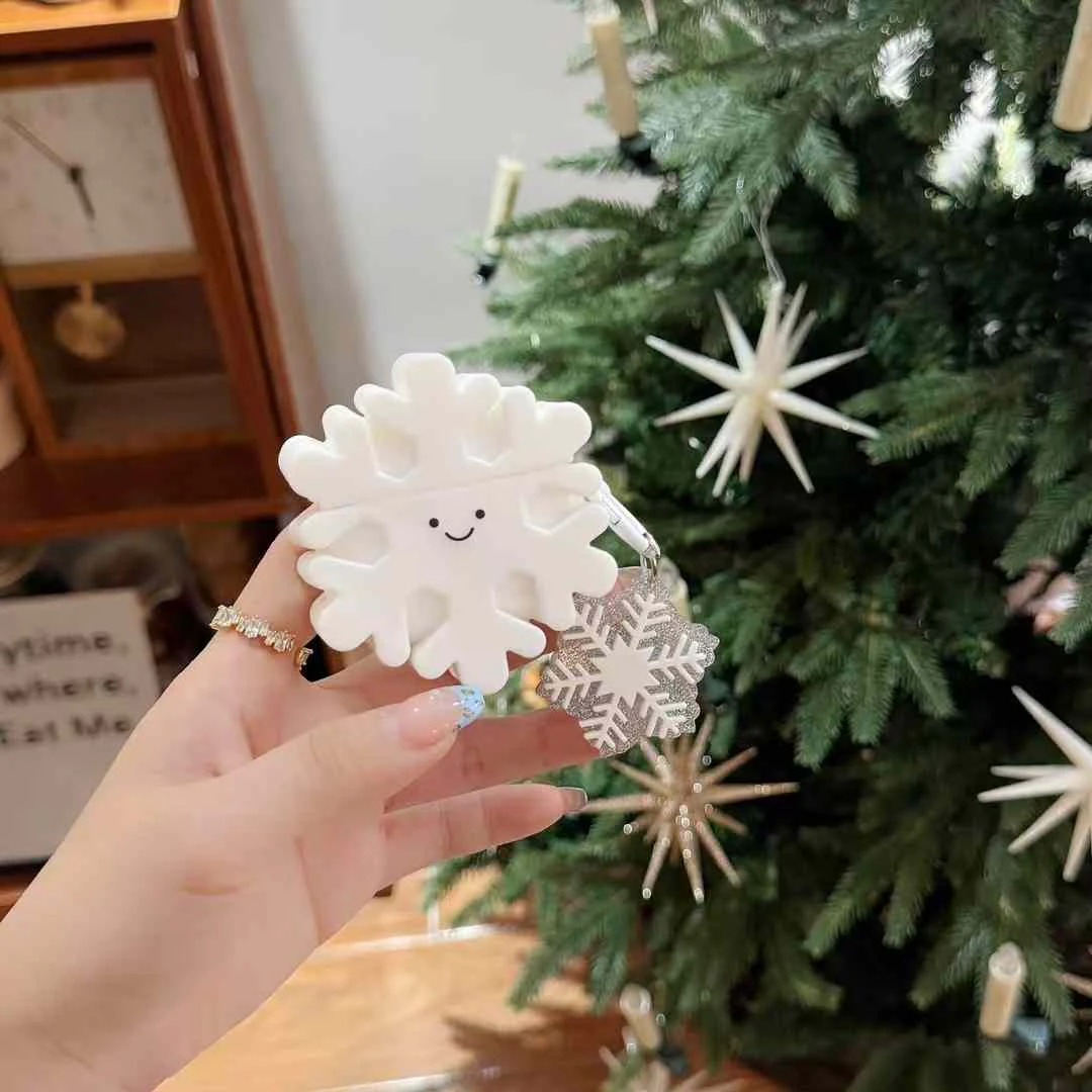 Airpods Case Korean Style In White Color With Key Chain