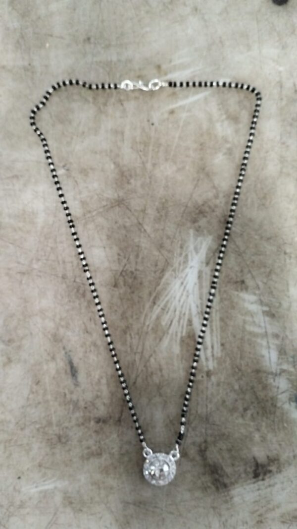 Woman Black Silver Neck Chain