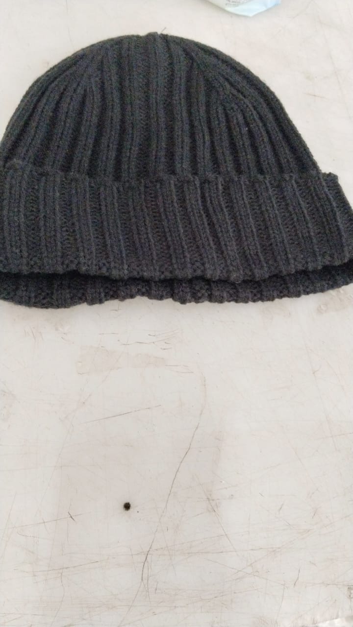 Black Color Woolen Cap For Unisex