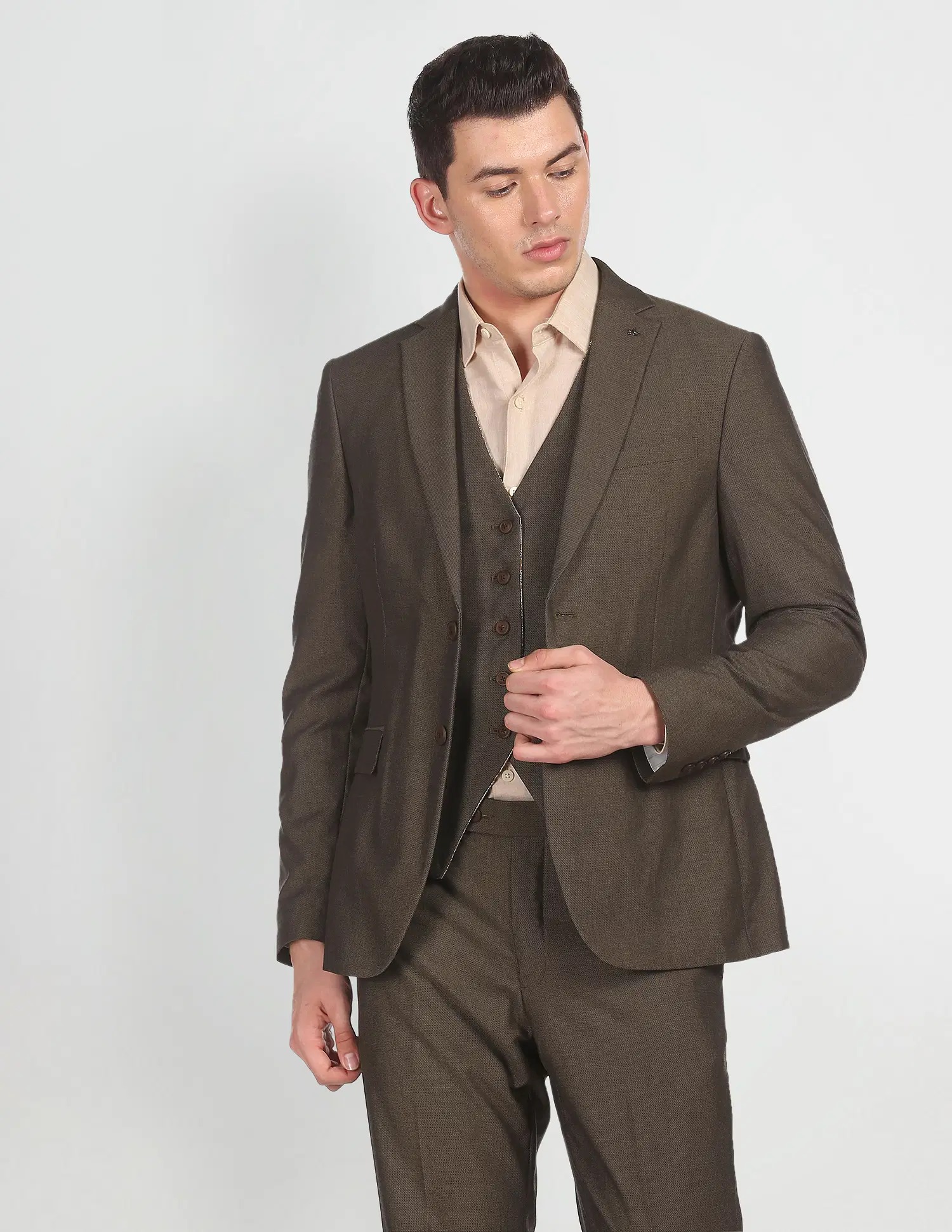 Arrow Tailored Regular Fit Three Piece Suit Size Trouser 1 piece 1 12m blazer 1 piece 1 12m