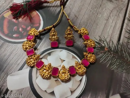 Private Lable Traditional Lakshmi Set