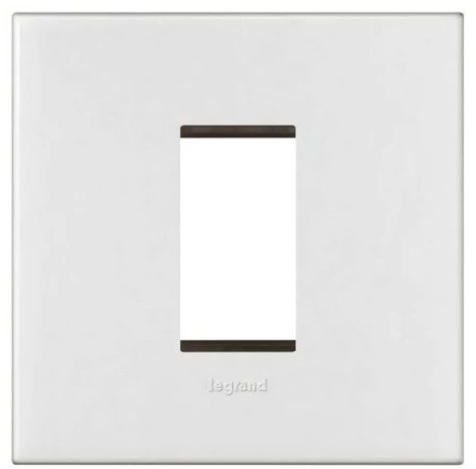 Legrand 575700 1M WHITE COVER WITH FRAME ARTEOR PLATE