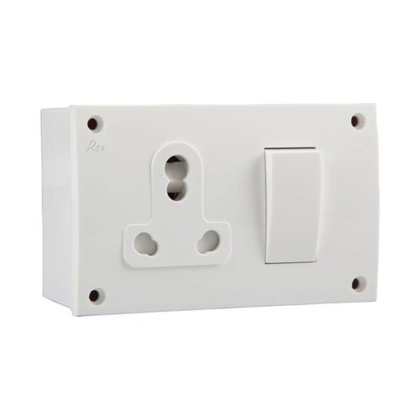 6 A Switch Socket Combine With Box Reo Pack Of 10
