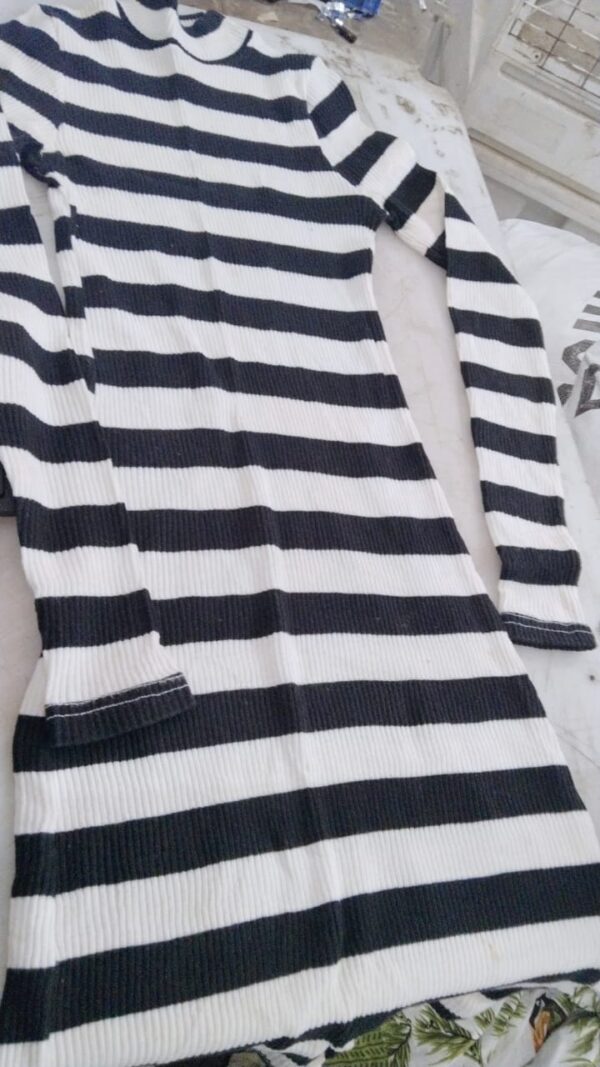 Street Woolen Off White And Black Color Long Sleeves Bodycon Dress For Women Size Xs