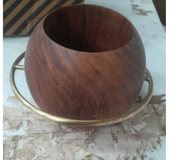 Wooden Celestial Cute Saturn Holder
