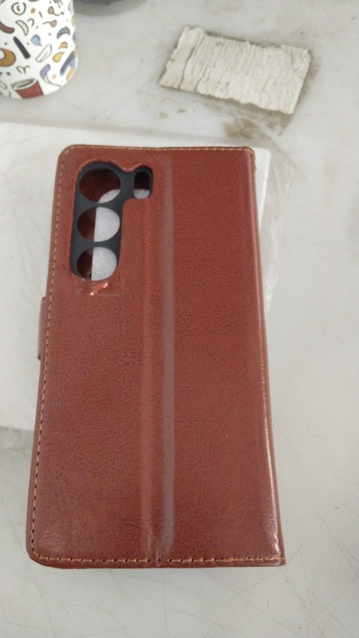 Brown Color Vivo V29 Flip Flop Mobile Cover