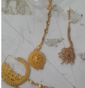 WomenS 2 Maang Tikka With 1 Nath Golden
