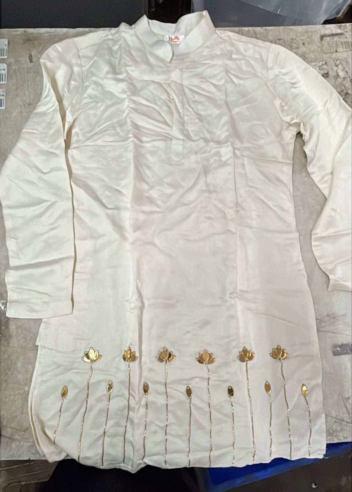 Women White Colour Golden Flower Printed Kurti Size M