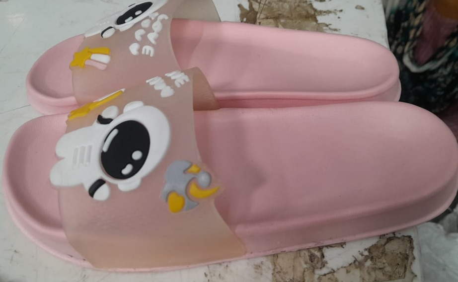 Womens Slides Pink Colour Size 37
