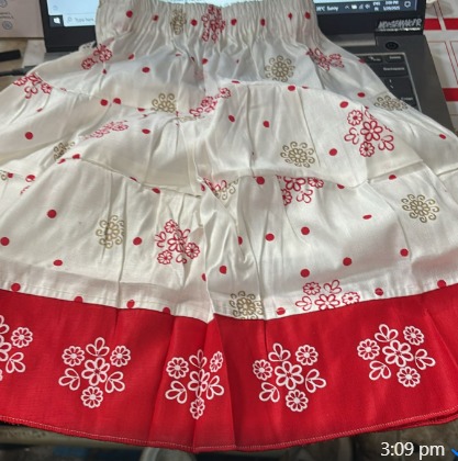 Kid Girl White Red Colour Skirt Size 22