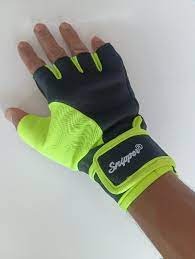 Snipper Lycra gloves Wrist Support gloves black colour