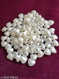 Beads Pearl Color Off White Heart Shape Glossy Finish Plastic Beads 25 Gms Per Packet Approx