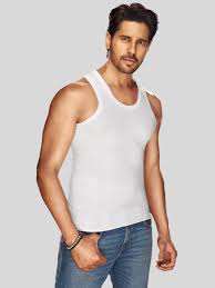 Men Vest White Colour Size M