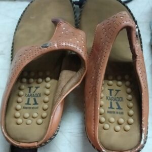 Women Slipper Color Brown Size 40