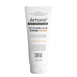 Detoxie AntiPollution Face Wash Helps Remove Pollution from Skin Jojoba Ester Matcha Peach Extract Niacinamide Cleanses Hydrates Brightens All Skin Types 100 ml