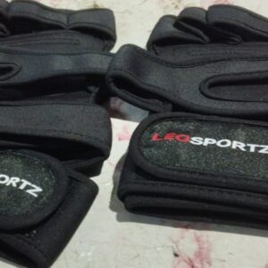Leosportz Workout Gloves With Wrist Support For Gym Workouts Pull UpsCross Training Weightlifting Calisthenics Wod Silicone Padding Great Hand GripNo Calluses Matt Black Free Size