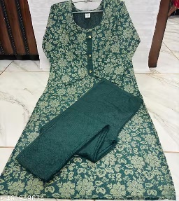 Private Label Woollen kurta and Trouser Women Green 30 Size