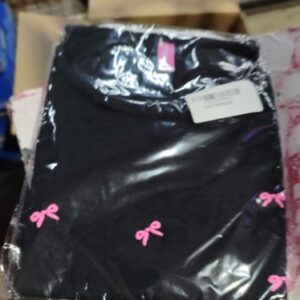 Kids top black colour s size
