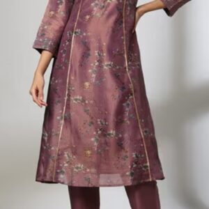 Avaasa Women Floral Print Straight Kurta Set Size S Rose Gold Colour