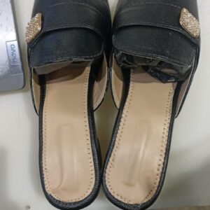 Women Sandal Black Colour Size 9