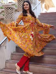 Aachho Multicolour Floral Printed Chanderi Silk ALine Kurta With Trousers Dupatta Size 2Xl For Women