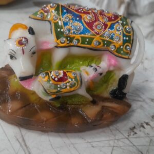 Decorative Marble Kamdhenu Cow And Calf Big Handcrafted Statue 6 Inch