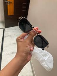 Women Silver Metal Oval Uv Protected Sunglasses Pack Of 1