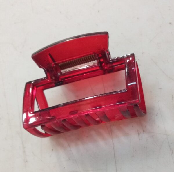 Plastic Hair Clutcher Red 1 Piece