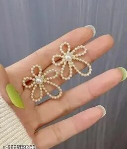 Sza Latest Trendy Flower Pearl Drops Earrings For Women Pearl Stud Earrings For Women