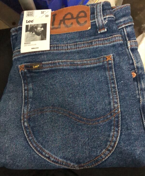 Lee Blue Color Jeans For Men Size 32