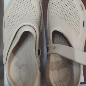 Slipper For Men Color Cream Size 9