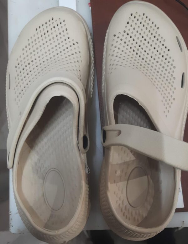 Slipper For Men Color Cream Size 9