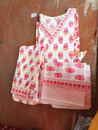 Women Nyra Cut Kurti With Pant And Dupatta Printed Red Size L