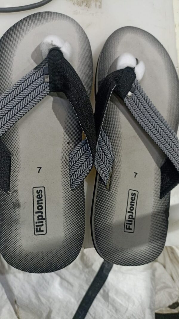 Men Slipper Grey Colour Size 7