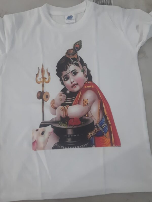 T Shirt For Boy Color White Size 5 To 6 Y