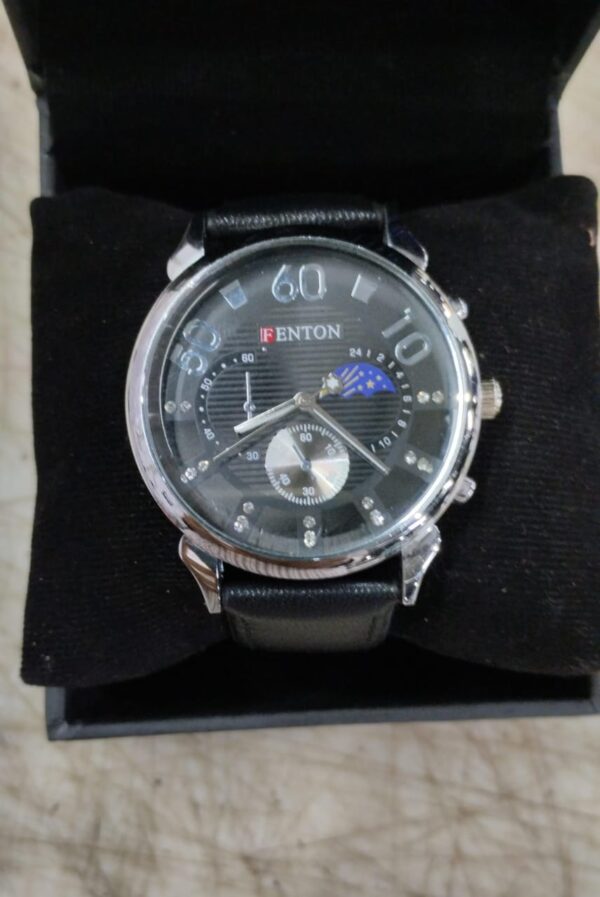 Fashion Design Analog Watch For Men And Boys