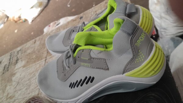 Mens Sports Shoes Grey Size 6