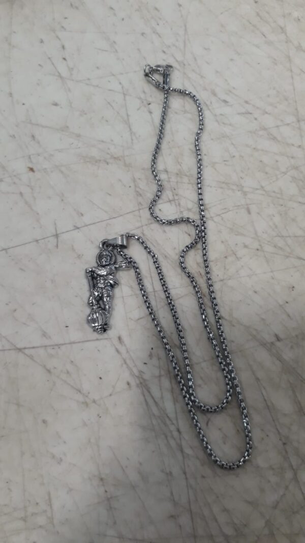 The Men Thing Silver Rounded Box 3Mm Chain Stainless Steel 28 Inch Necklace For Men