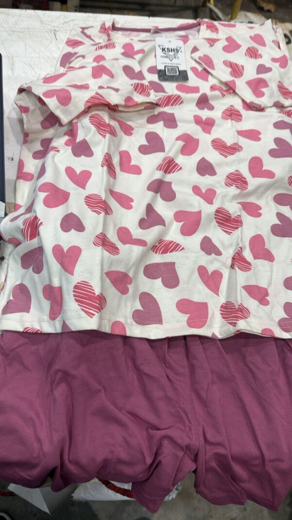 Women M Size T Shirt And Short Set Size M Dusty Pink And Off White Color