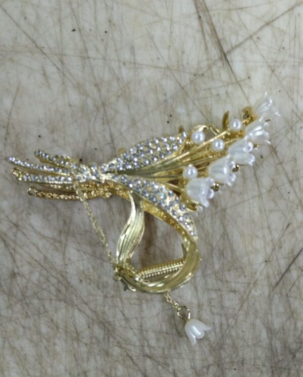 Unique Store 1Pc Premium Alloy Handmade Rhinestone Butterfly Ear Of Wheat Design Hair Clip For Women