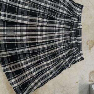 Women Skirt Black White Colour Size Xl