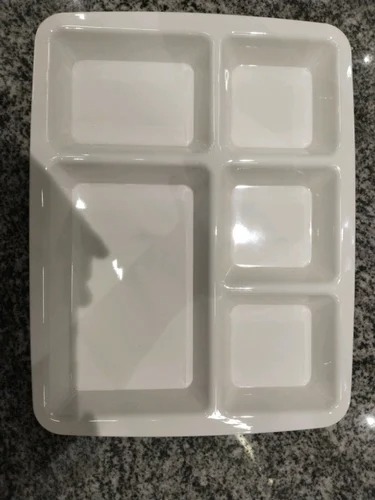Partition Plate With Transparent Heavy Lid Ideal For Canteens Hospitals & Midday Lunch Platters Pack Of 2Pc