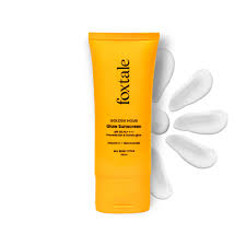 Foxtale Glow Sunscreen SPF 50 PA with Vitamin C Niacinamide for a Dewy Glow 80ml